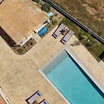 Villa Arianna, Close To The Beach! By Mindyourvilla