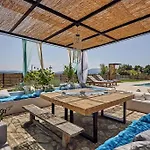 Villa Arianna, Close To The Beach! By Mindyourvilla Kalamákion
