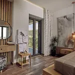 Arianna, Close To The Beach! By Mindyourvilla