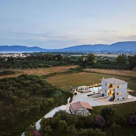 Villa Arianna, Close To The Beach! By Mindyourvilla Kalamákion