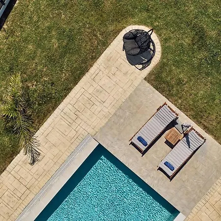 Villa Arianna, Close To The Beach! By Mindyourvilla Kalamákion