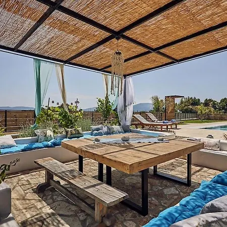 Villa Arianna, Close To The Beach! By Mindyourvilla Kalamákion
