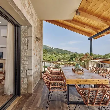 Arianna, Close To The Beach! By Mindyourvilla Villa *
