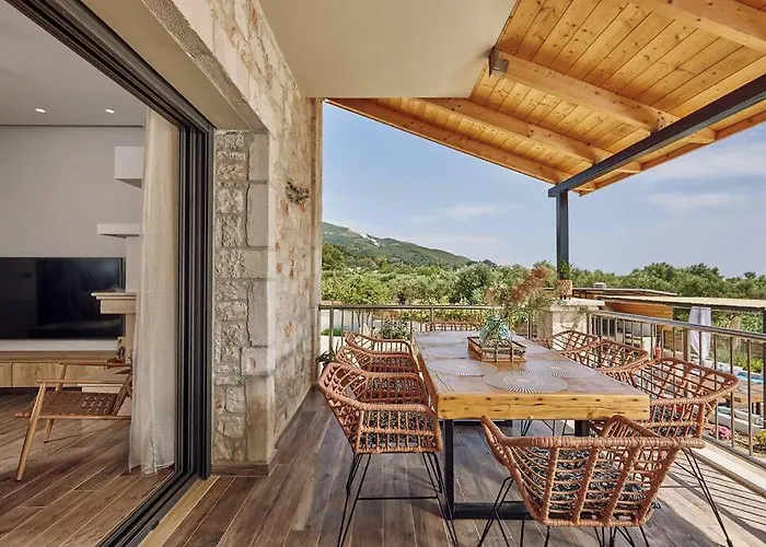 Arianna, Close To The Beach! By Mindyourvilla Villa *